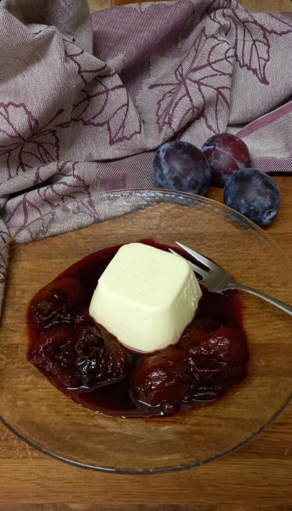 Panna Cotta mit Rotwein Zwetschgen – Little Kitchen and More